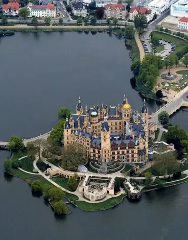 Шверинский замок Германия